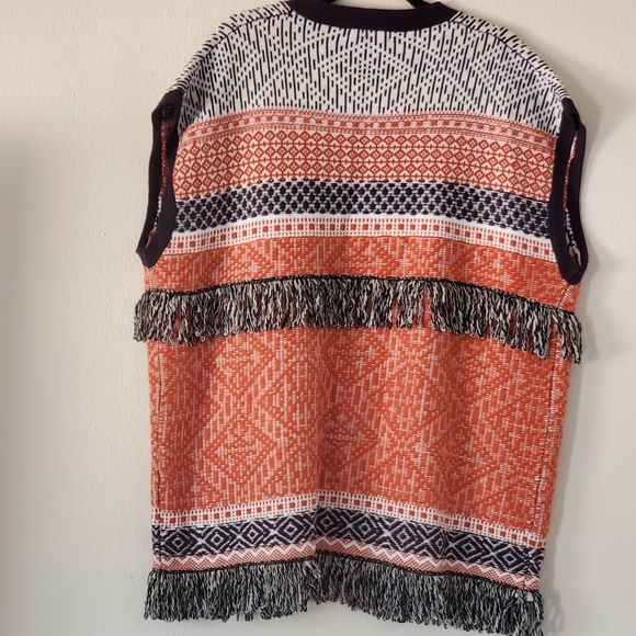 entro Boho Fringe Binge Oversized Vest. - Picture 4 of 10